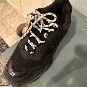 Balenciaga triple s sneaker